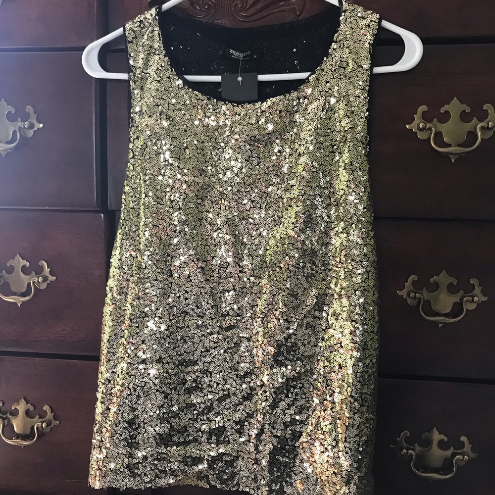 ✨💖✨Glittering gold sequined tank shirt